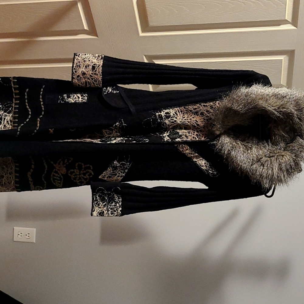 Papillon Blanc Black Sweater Coat with Faux Fur Hood